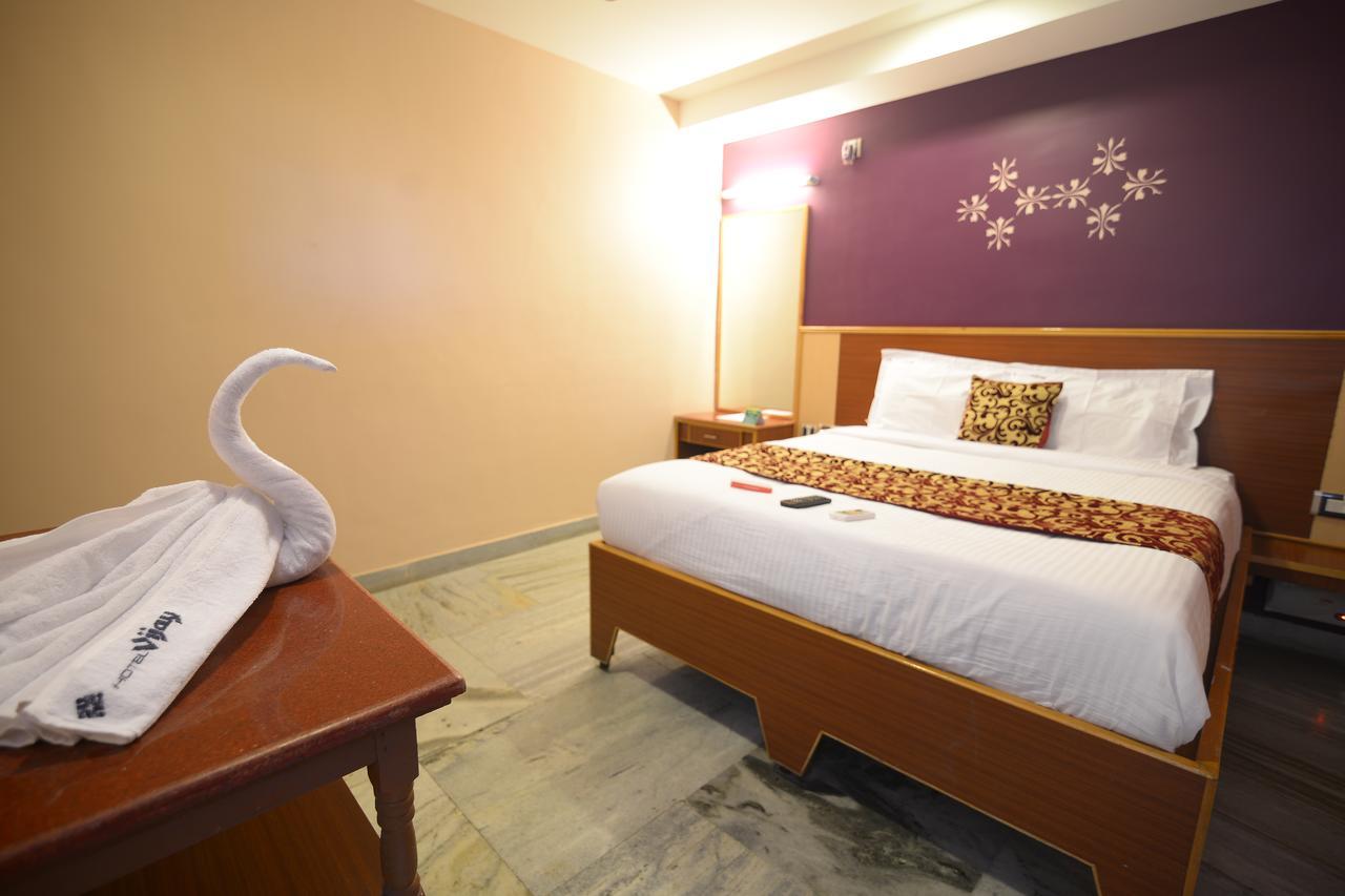 Hotel Vijay Madurai Esterno foto