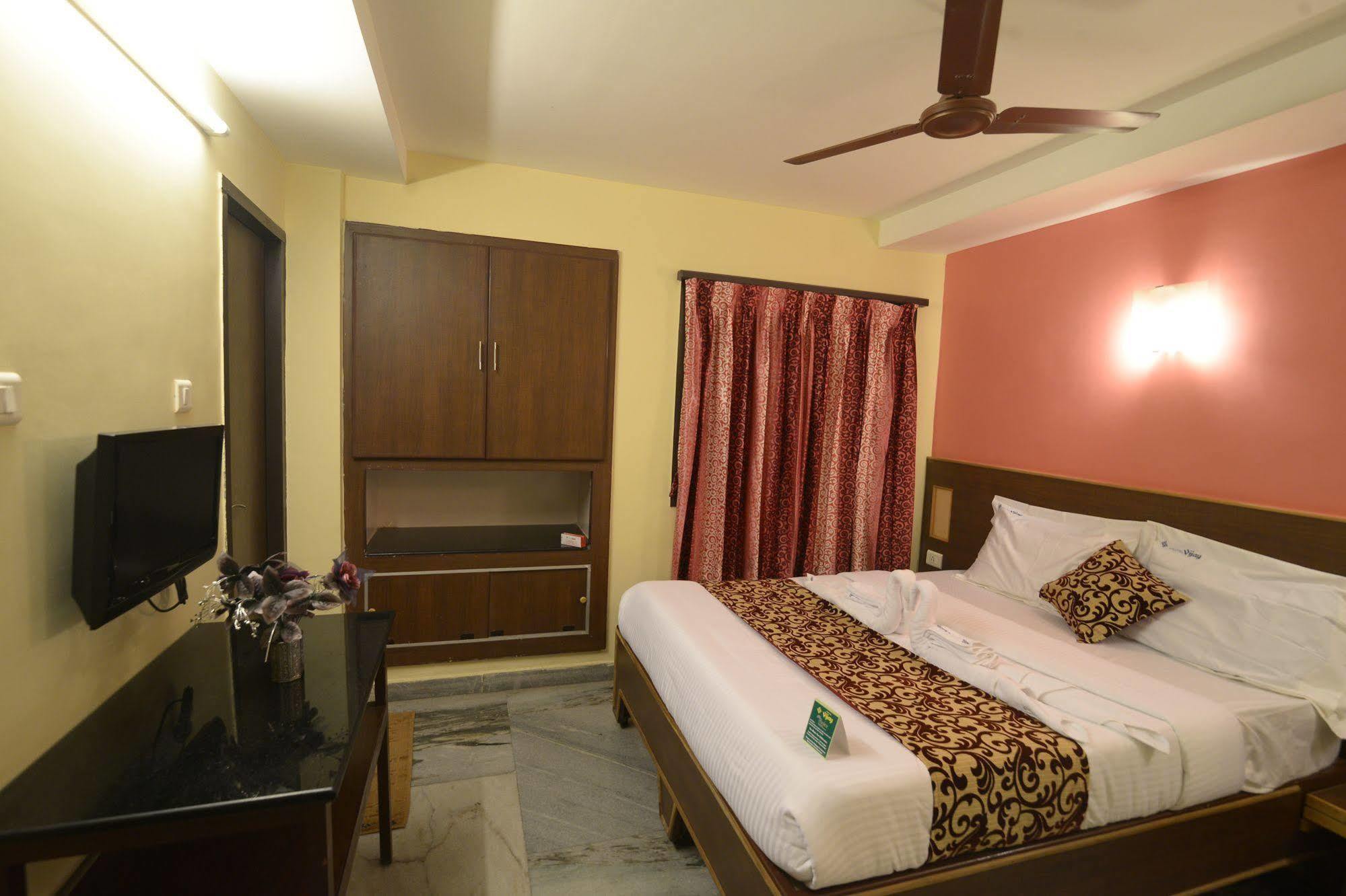 Hotel Vijay Madurai Esterno foto