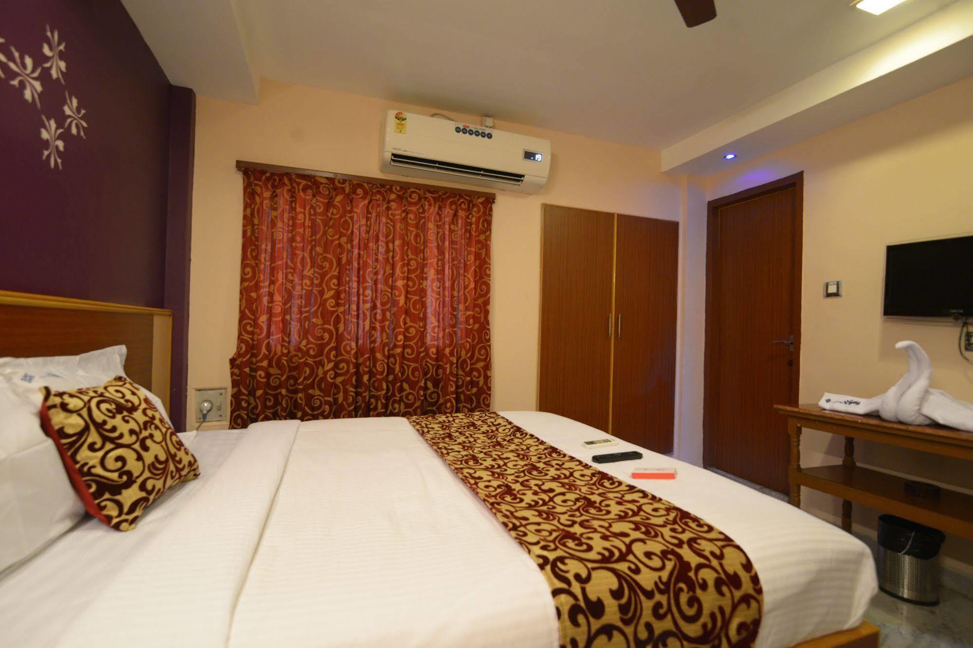 Hotel Vijay Madurai Esterno foto