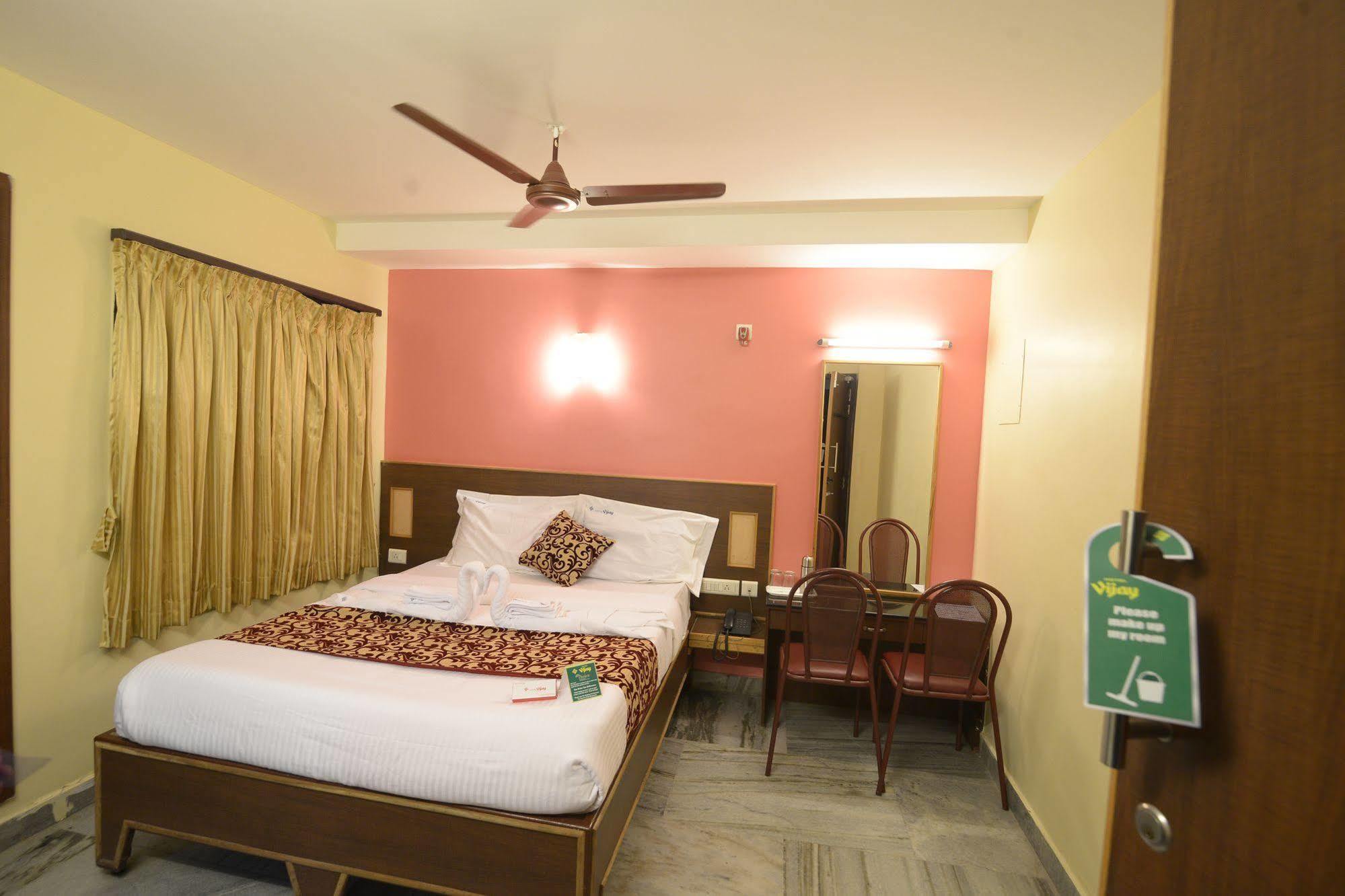 Hotel Vijay Madurai Esterno foto